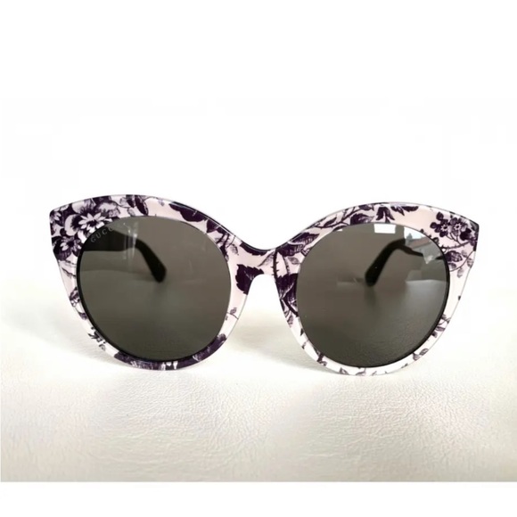 GUCCI Sunglasses Authentic No Scratches No Case EUC - Picture 6 of 7